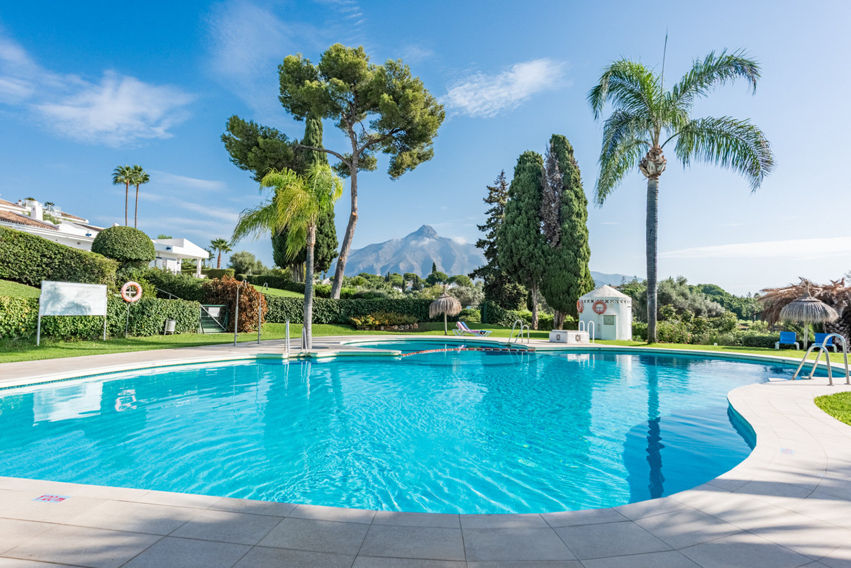 3 Bed Apartment for sale in Nueva Andalucía Costa Del Sol, Málaga, Spain