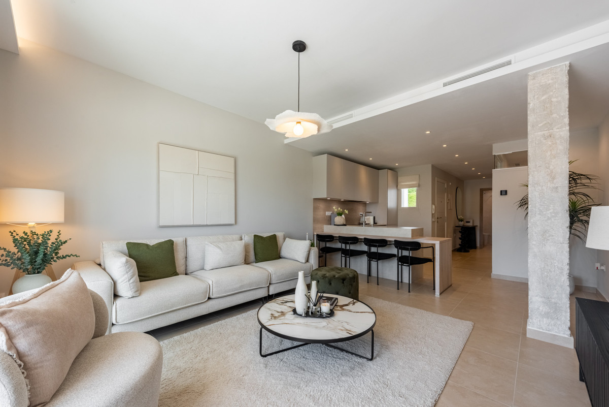 3 Bed Apartment for sale in Nueva Andalucía Costa Del Sol, Málaga, Spain