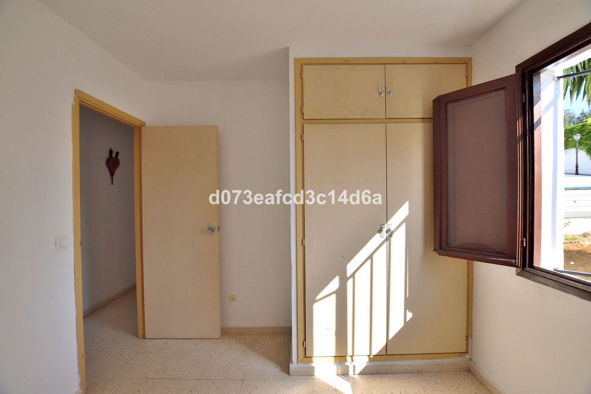 3 Bed Apartment for sale in Ronda Costa Del Sol, Málaga, Spain
