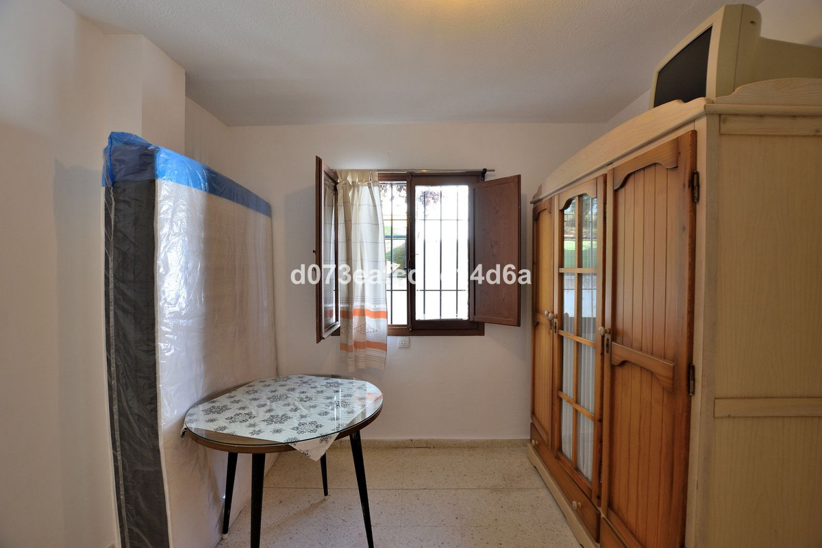 3 Bed Apartment for sale in Ronda Costa Del Sol, Málaga, Spain