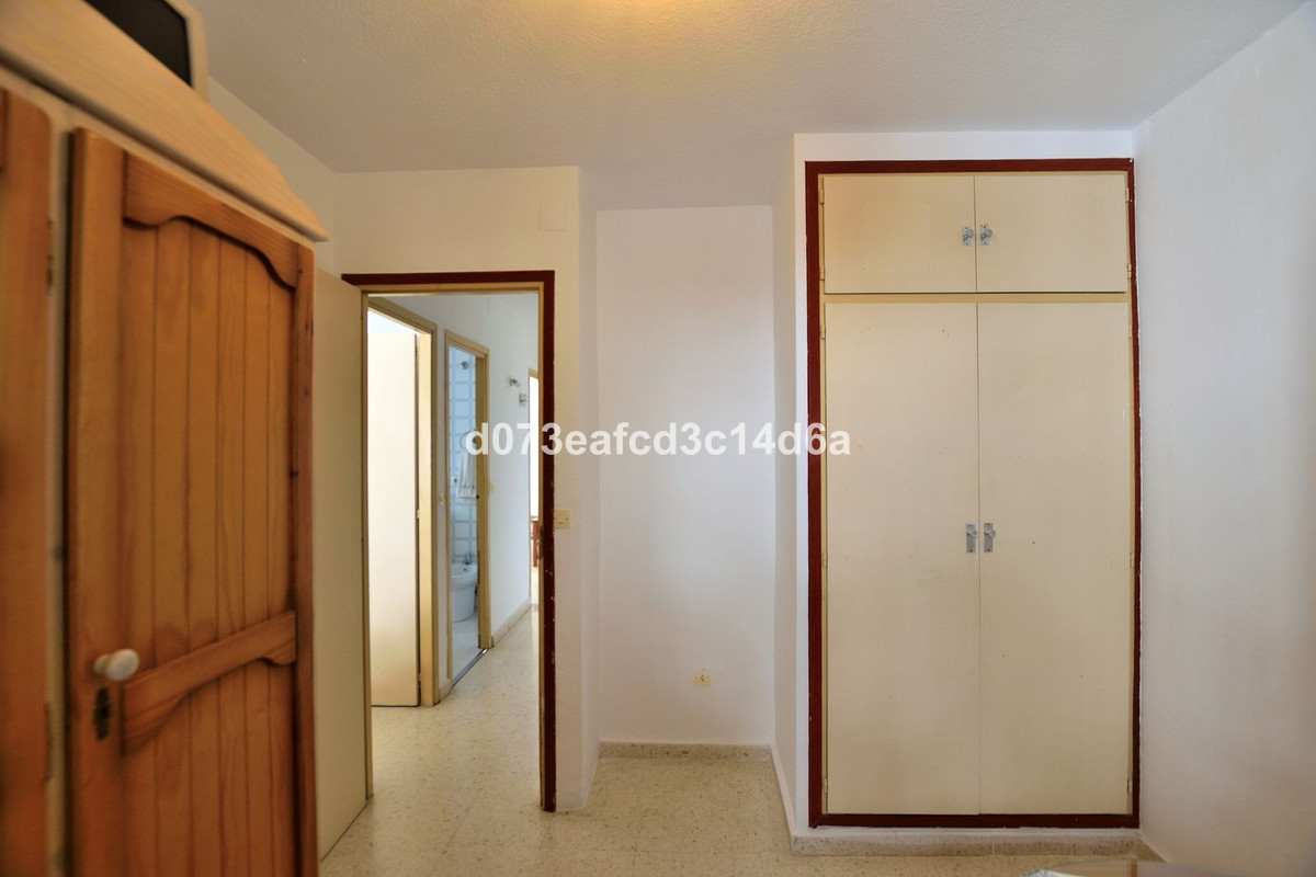 3 Bed Apartment for sale in Ronda Costa Del Sol, Málaga, Spain
