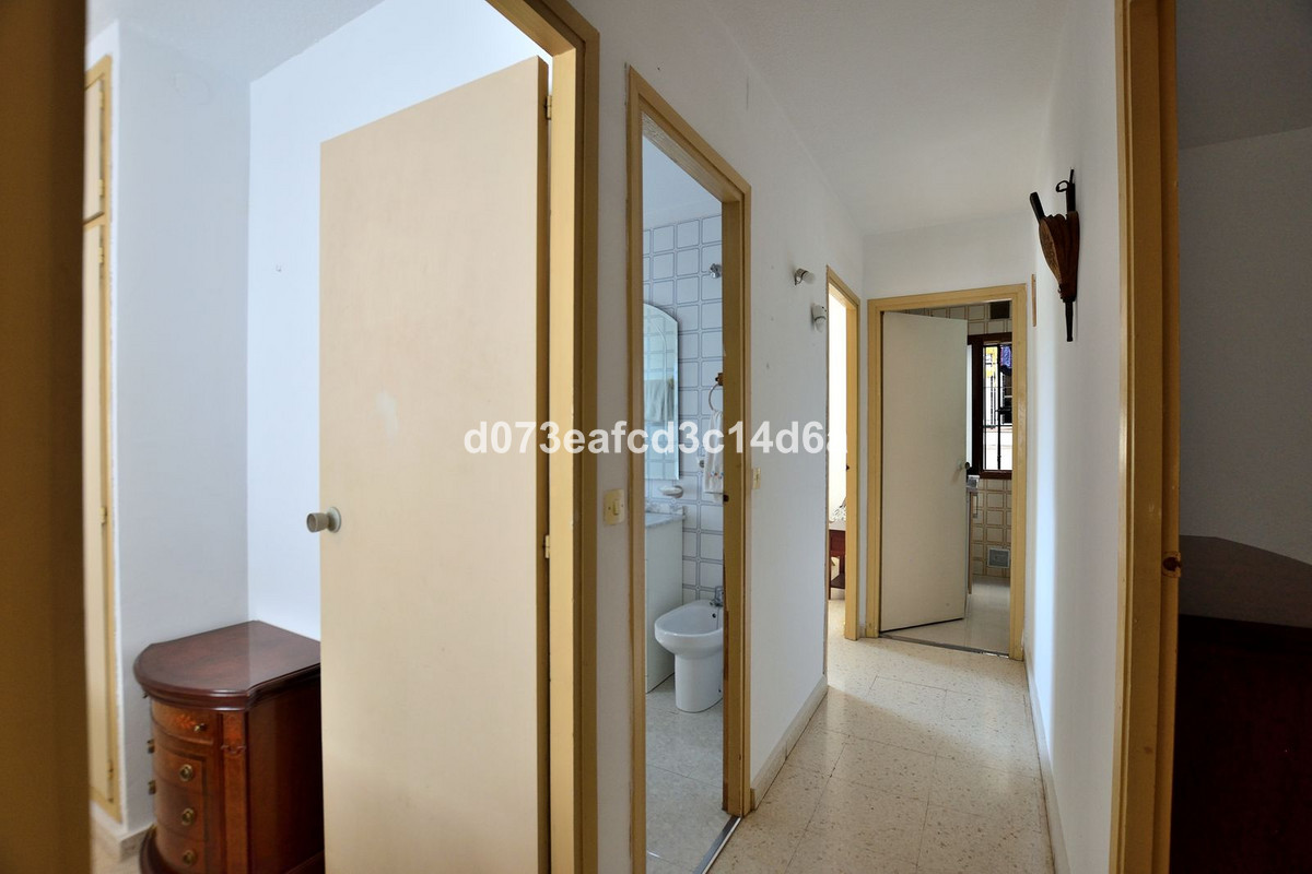 3 Bed Apartment for sale in Ronda Costa Del Sol, Málaga, Spain