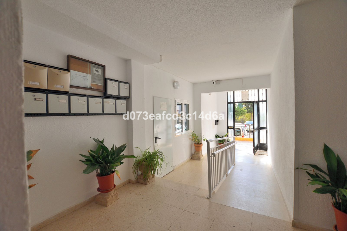 3 Bed Apartment for sale in Ronda Costa Del Sol, Málaga, Spain