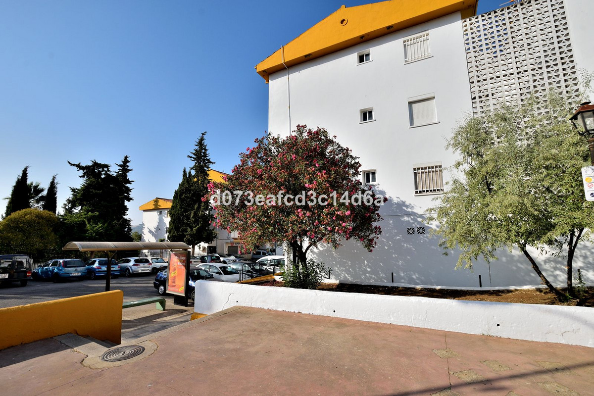 3 Bed Apartment for sale in Ronda Costa Del Sol, Málaga, Spain