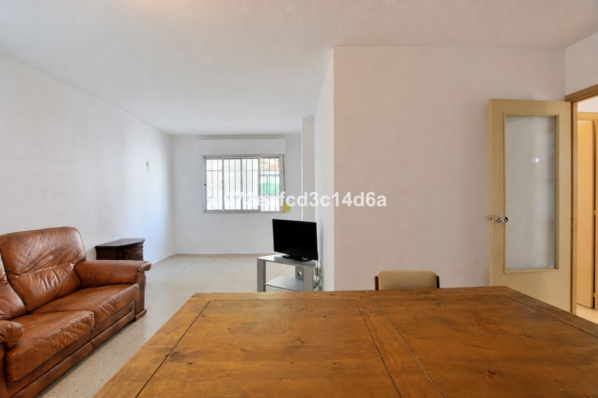 3 Bed Apartment for sale in Ronda Costa Del Sol, Málaga, Spain