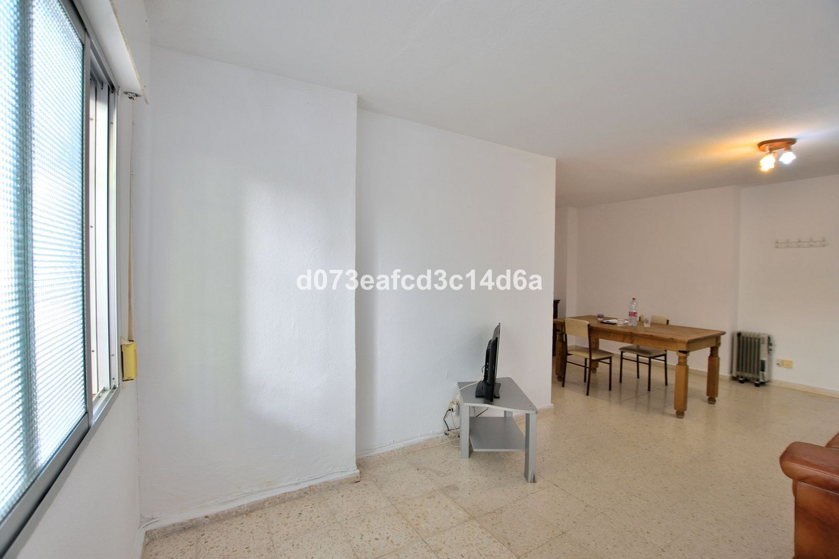 3 Bed Apartment for sale in Ronda Costa Del Sol, Málaga, Spain