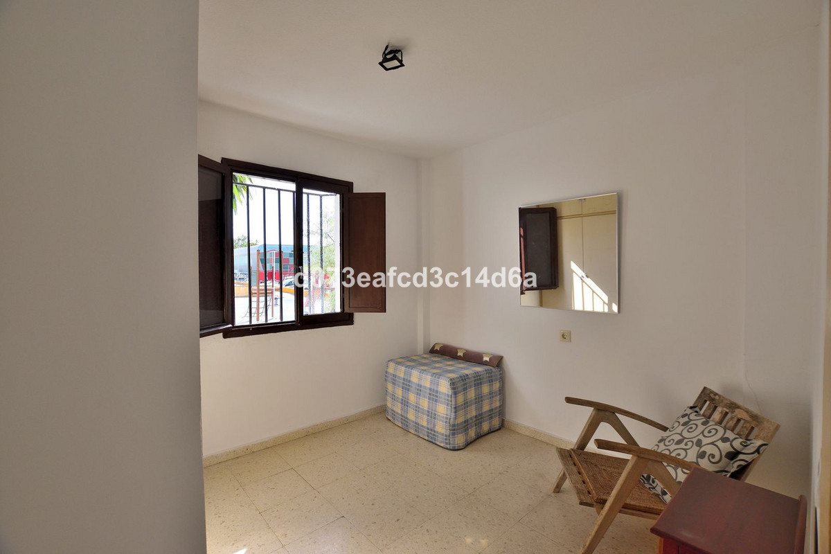 3 Bed Apartment for sale in Ronda Costa Del Sol, Málaga, Spain