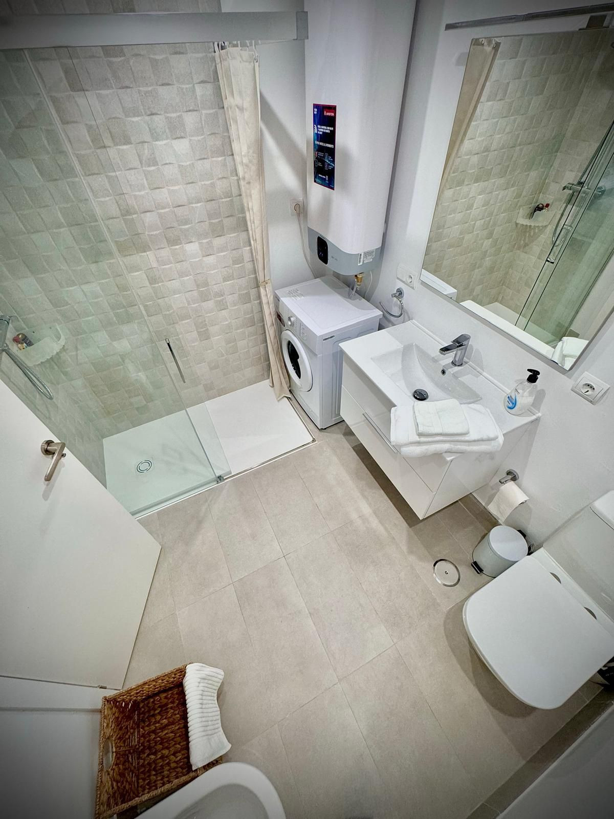 2 Bed Apartment for sale in Calahonda Costa Del Sol, Málaga, Spain