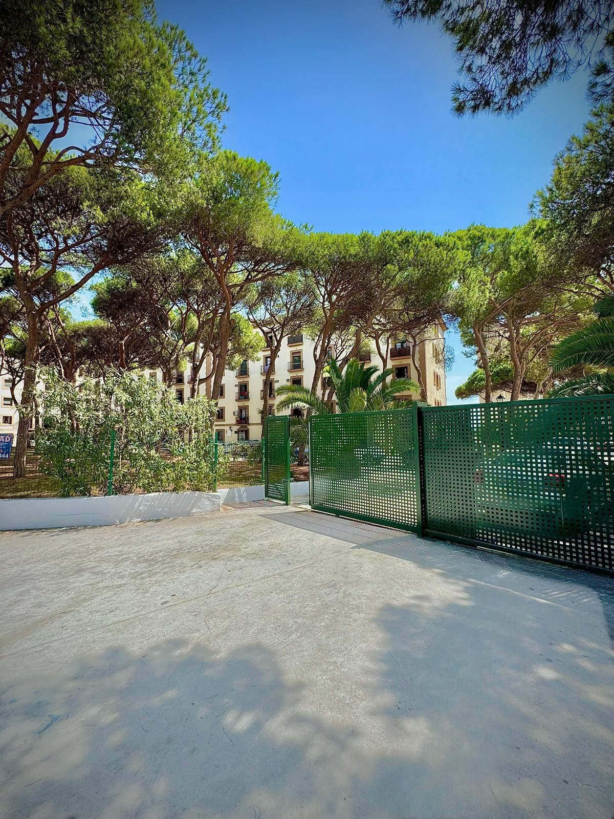 2 Bed Apartment for sale in Calahonda Costa Del Sol, Málaga, Spain