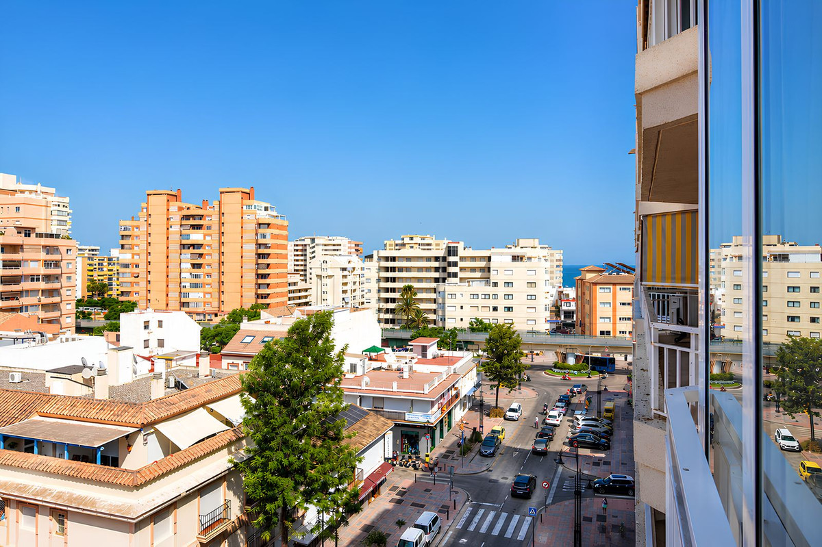 3 Bed Apartment for sale in Fuengirola Costa Del Sol, Málaga, Spain