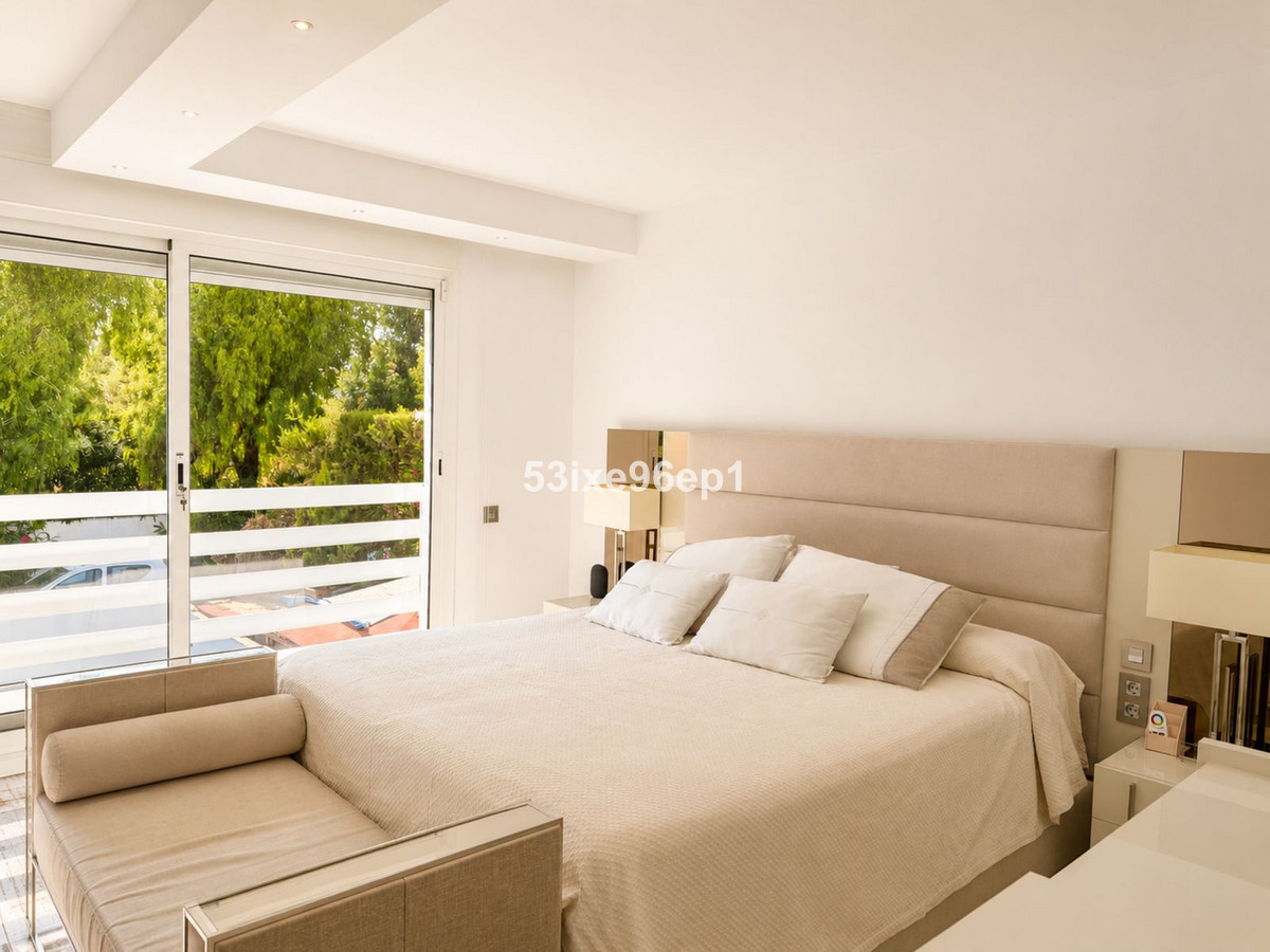 3 Bed Townhouse for sale in Nueva Andalucía Costa Del Sol, Málaga, Spain