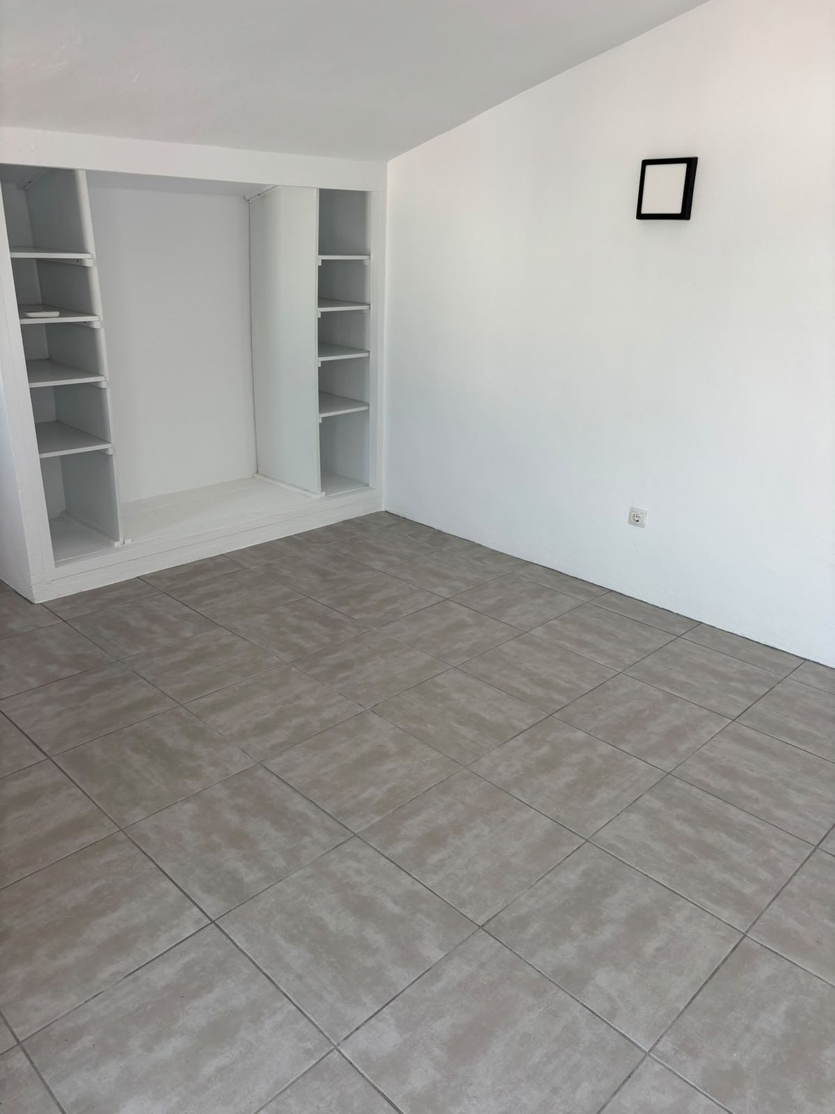 2 Bed Townhouse for sale in Estepona Costa Del Sol, Málaga, Spain