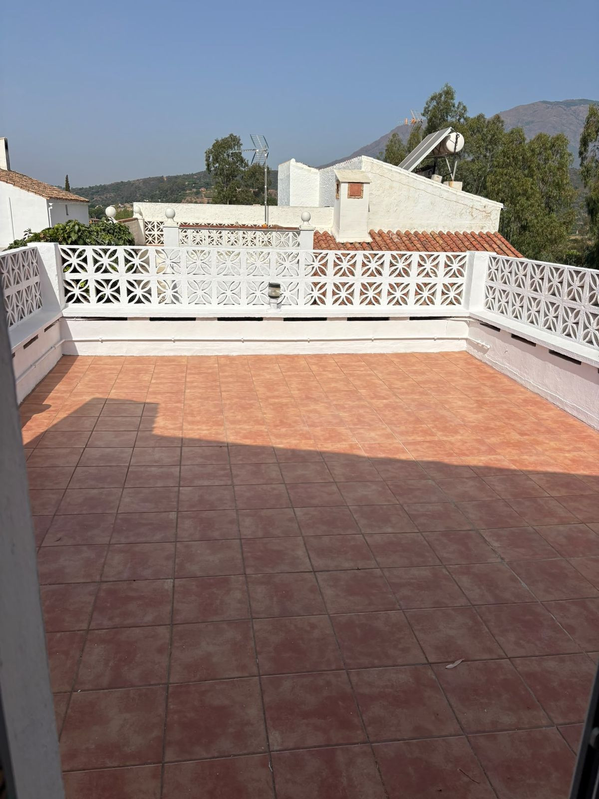 2 Bed Townhouse for sale in Estepona Costa Del Sol, Málaga, Spain
