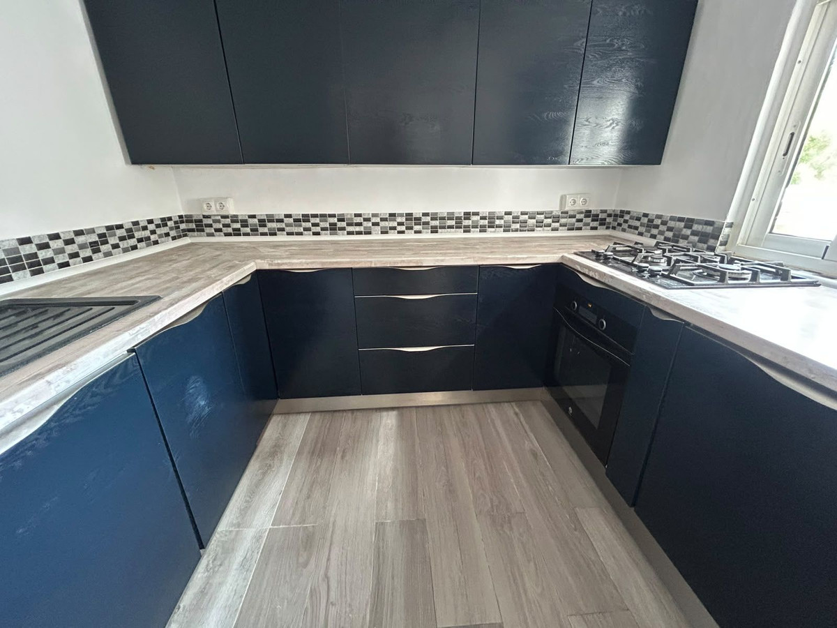 2 Bed Townhouse for sale in Estepona Costa Del Sol, Málaga, Spain