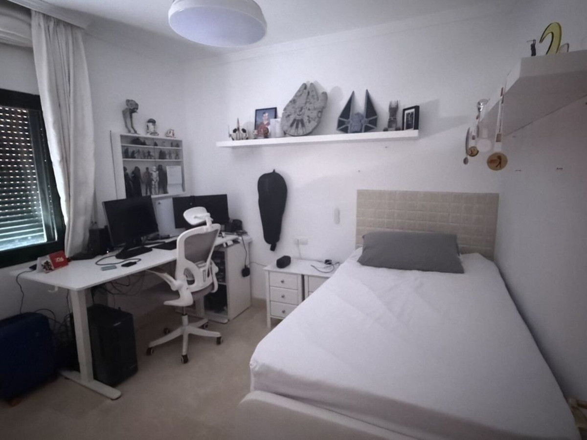 Se vende Apartamento Planta Media de 3 dormitorios en Costa Del Sol, Málaga, España