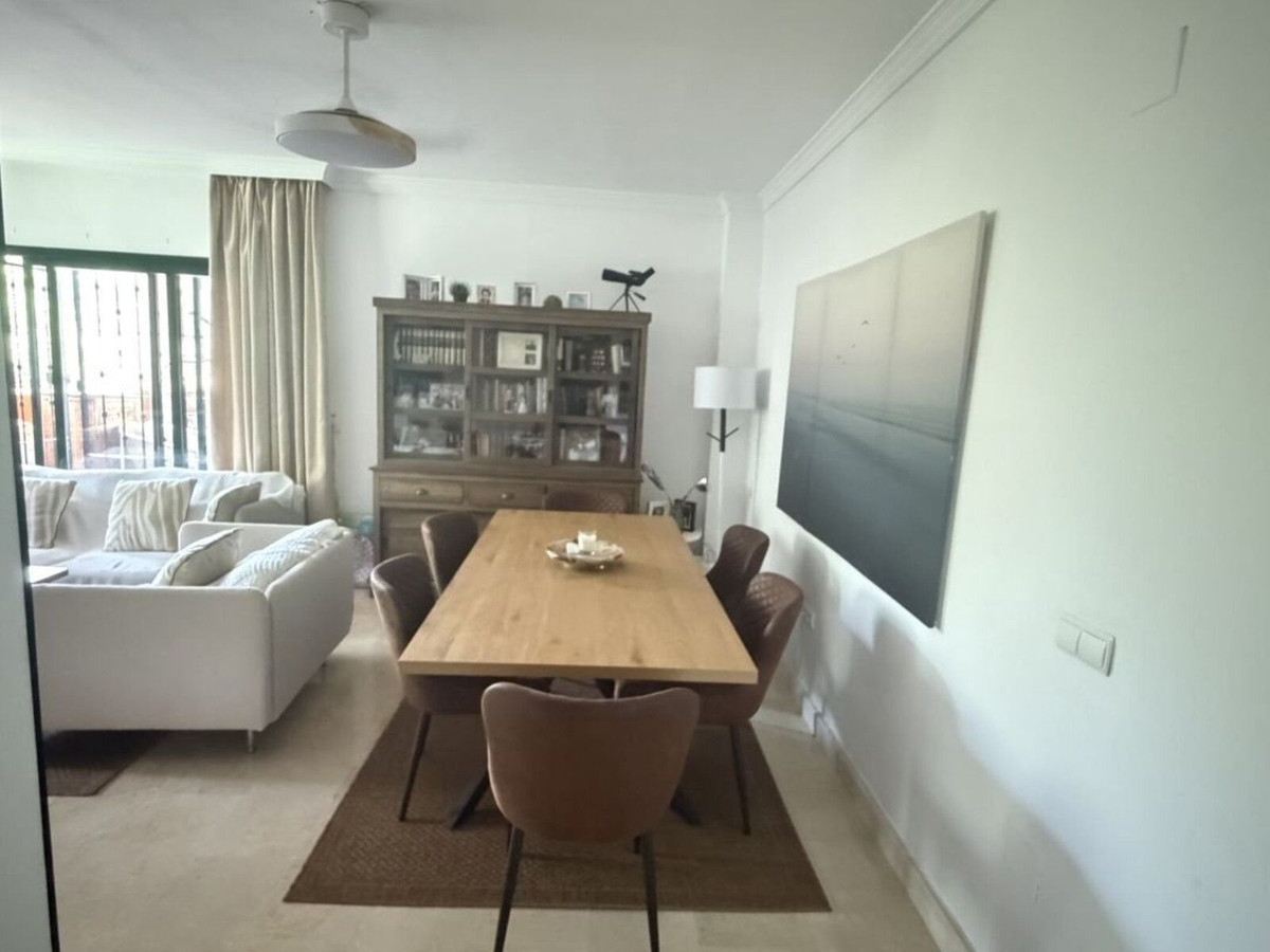 Se vende Apartamento Planta Media de 3 dormitorios en Costa Del Sol, Málaga, España
