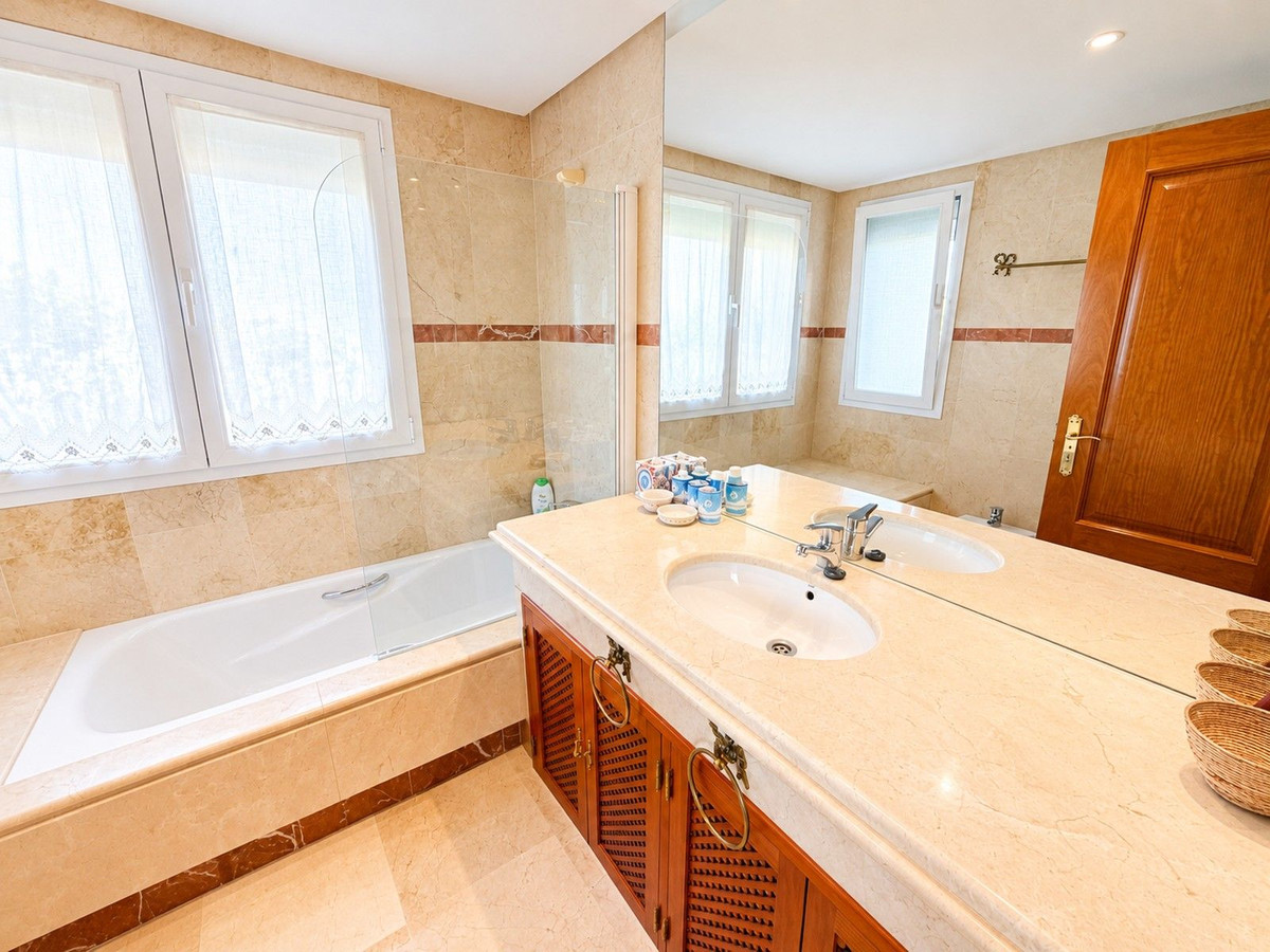 3 Bed Apartment for sale in Costalita Costa Del Sol, Málaga, Spain