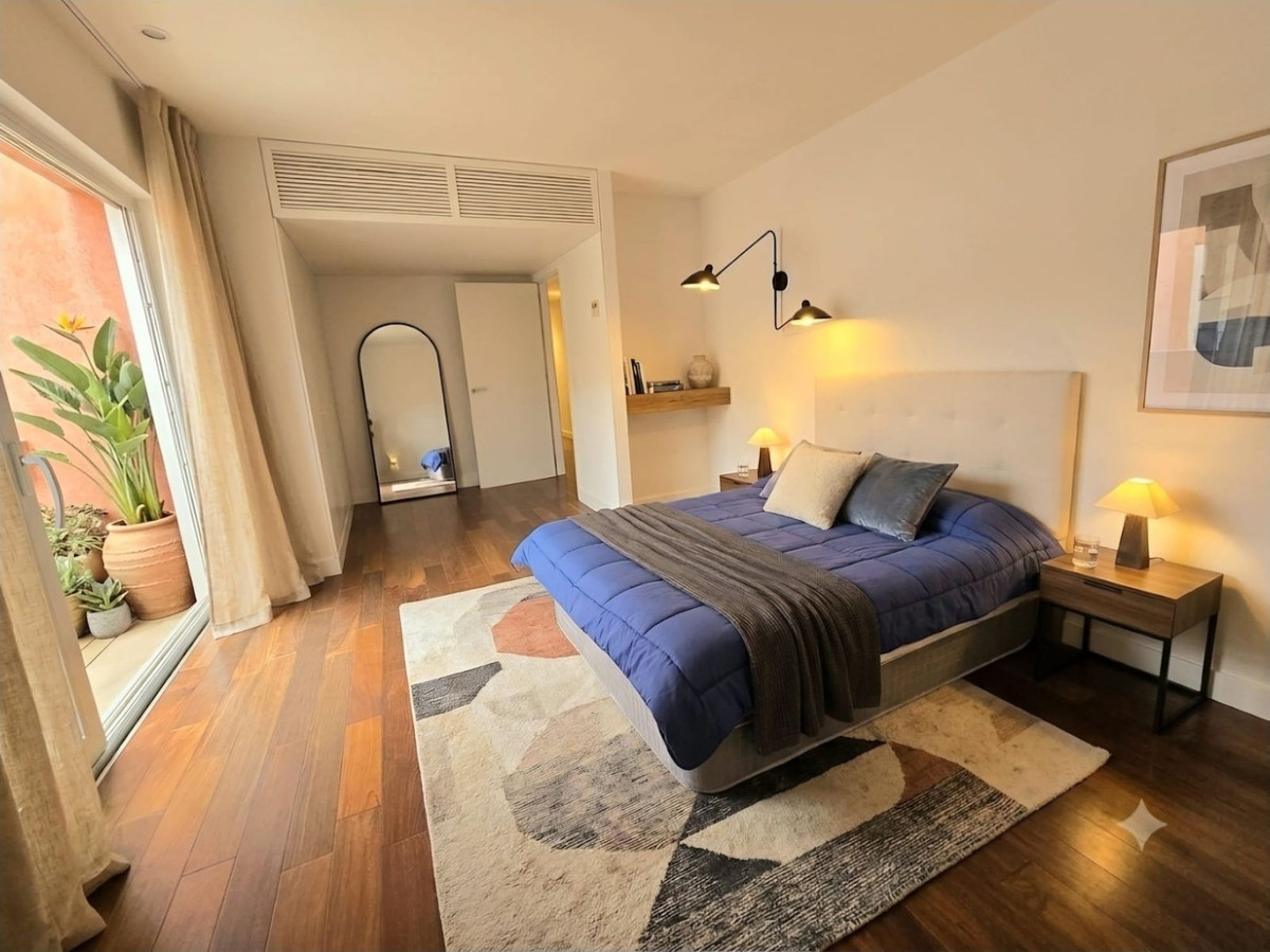 Se vende Villa - Chalet de 6 dormitorios en Costa Del Sol, Málaga, España