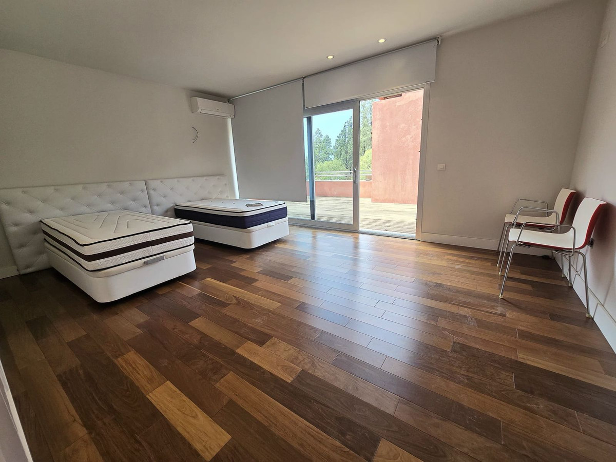 Se vende Villa - Chalet de 6 dormitorios en Costa Del Sol, Málaga, España