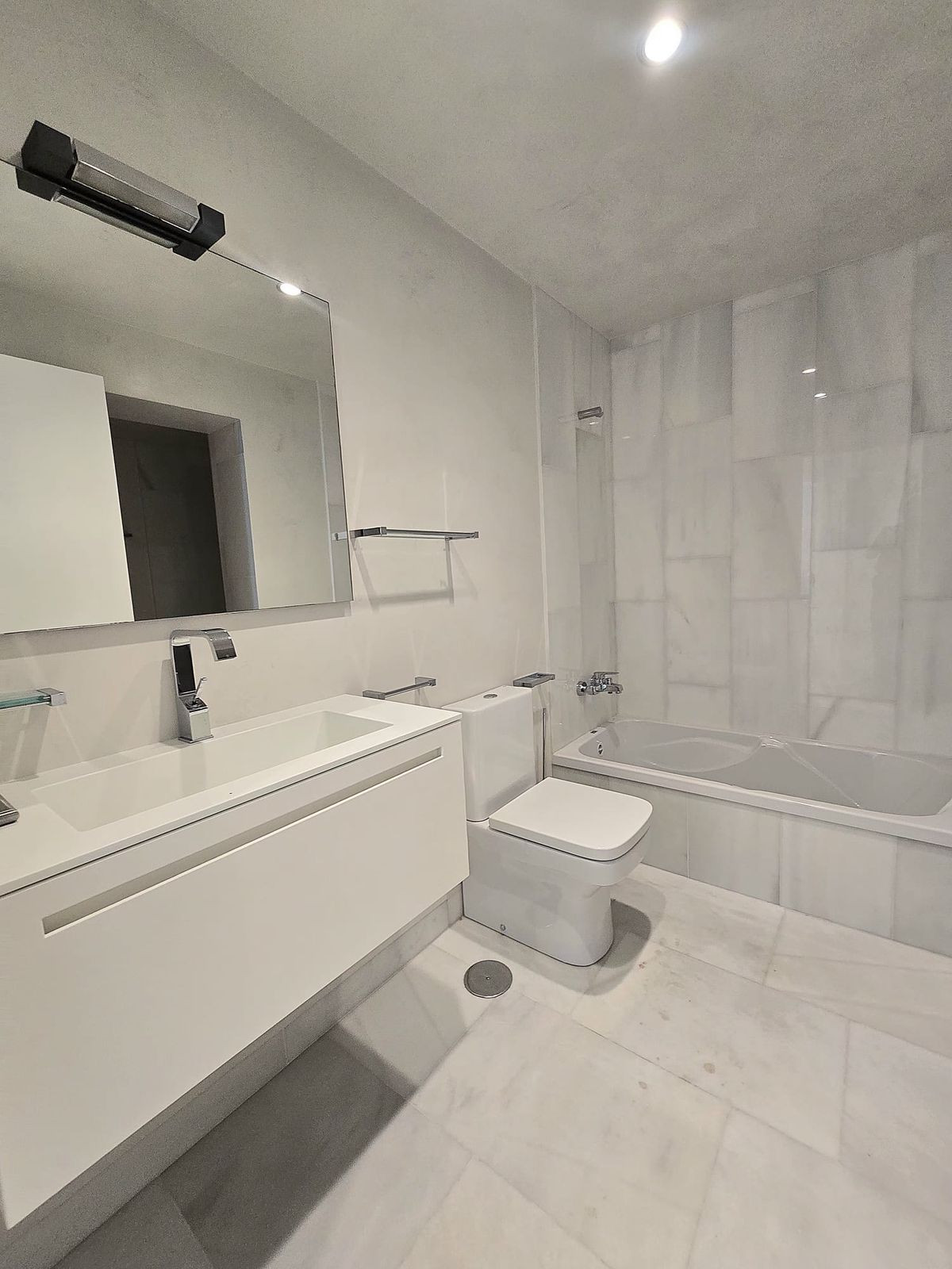 Se vende Villa - Chalet de 6 dormitorios en Costa Del Sol, Málaga, España