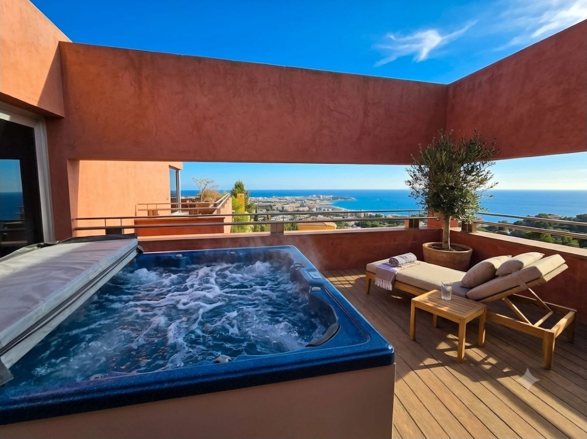 Se vende Villa - Chalet de 6 dormitorios en Costa Del Sol, Málaga, España