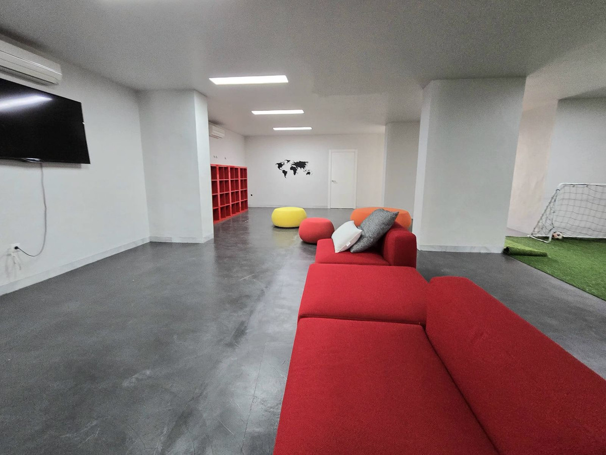 Se vende Villa - Chalet de 6 dormitorios en Costa Del Sol, Málaga, España