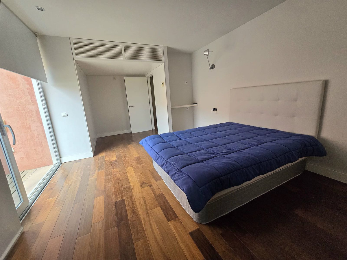 Se vende Villa - Chalet de 6 dormitorios en Costa Del Sol, Málaga, España