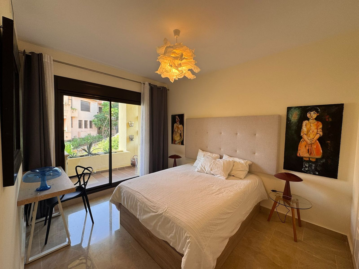 Se vende Apartamento Planta Media de 2 dormitorios en Costa Del Sol, Málaga, España
