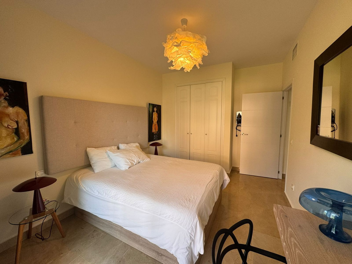 Se vende Apartamento Planta Media de 2 dormitorios en Costa Del Sol, Málaga, España
