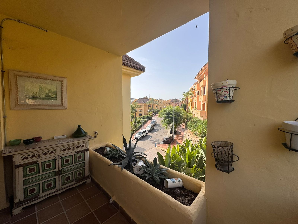 Se vende Apartamento Planta Media de 2 dormitorios en Costa Del Sol, Málaga, España