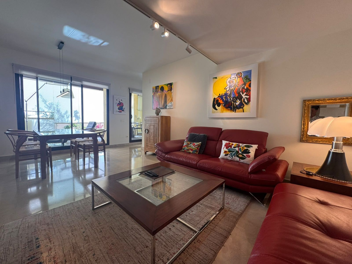 Se vende Apartamento Planta Media de 2 dormitorios en Costa Del Sol, Málaga, España