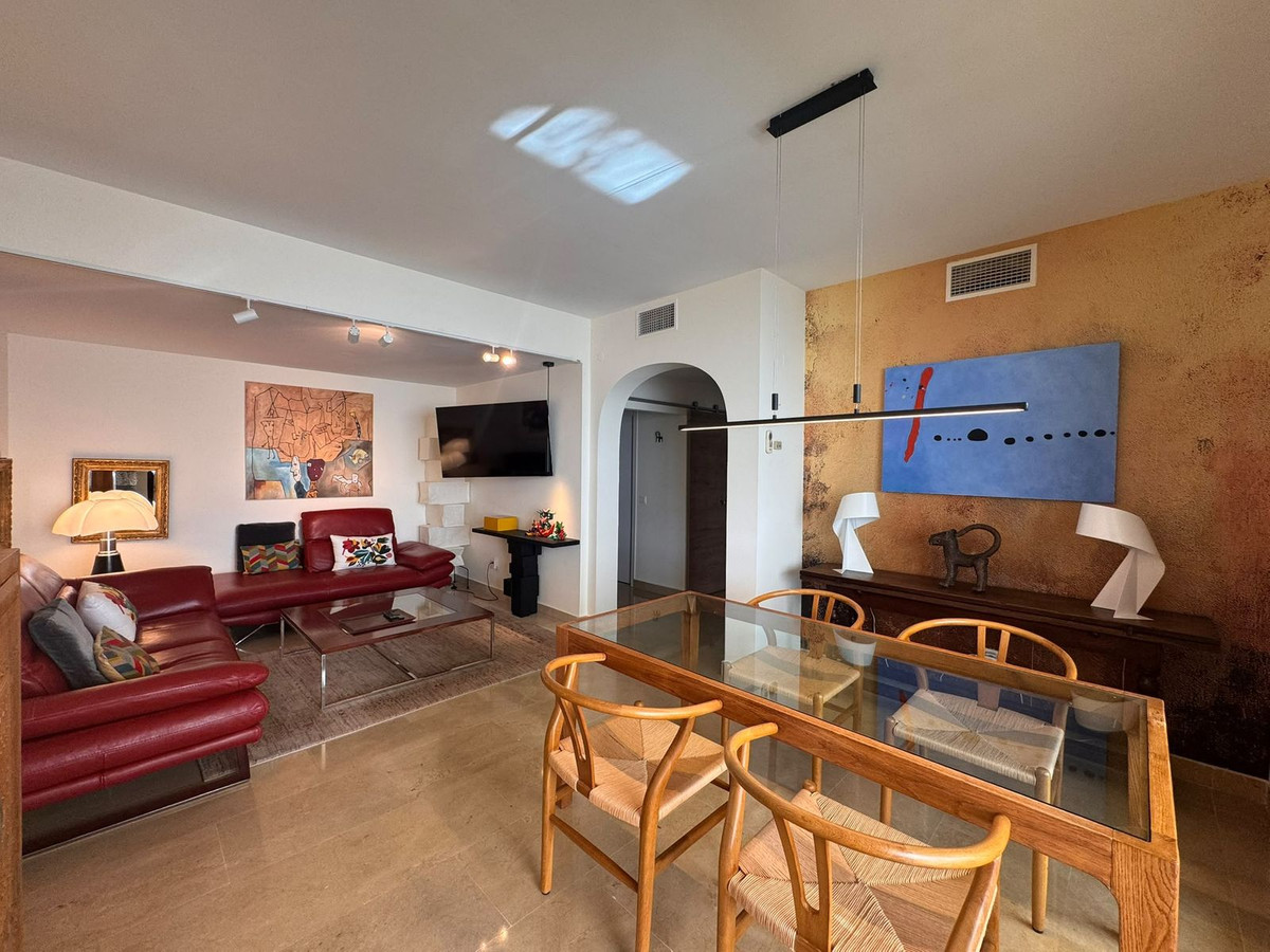 Se vende Apartamento Planta Media de 2 dormitorios en Costa Del Sol, Málaga, España