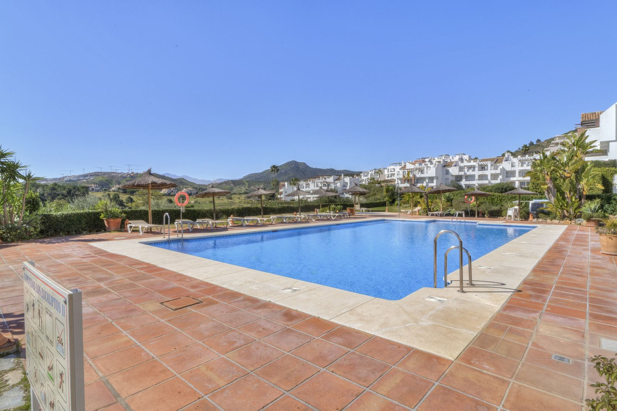Se vende Apartamento Planta Media de 3 dormitorios en Costa Del Sol, Málaga, España