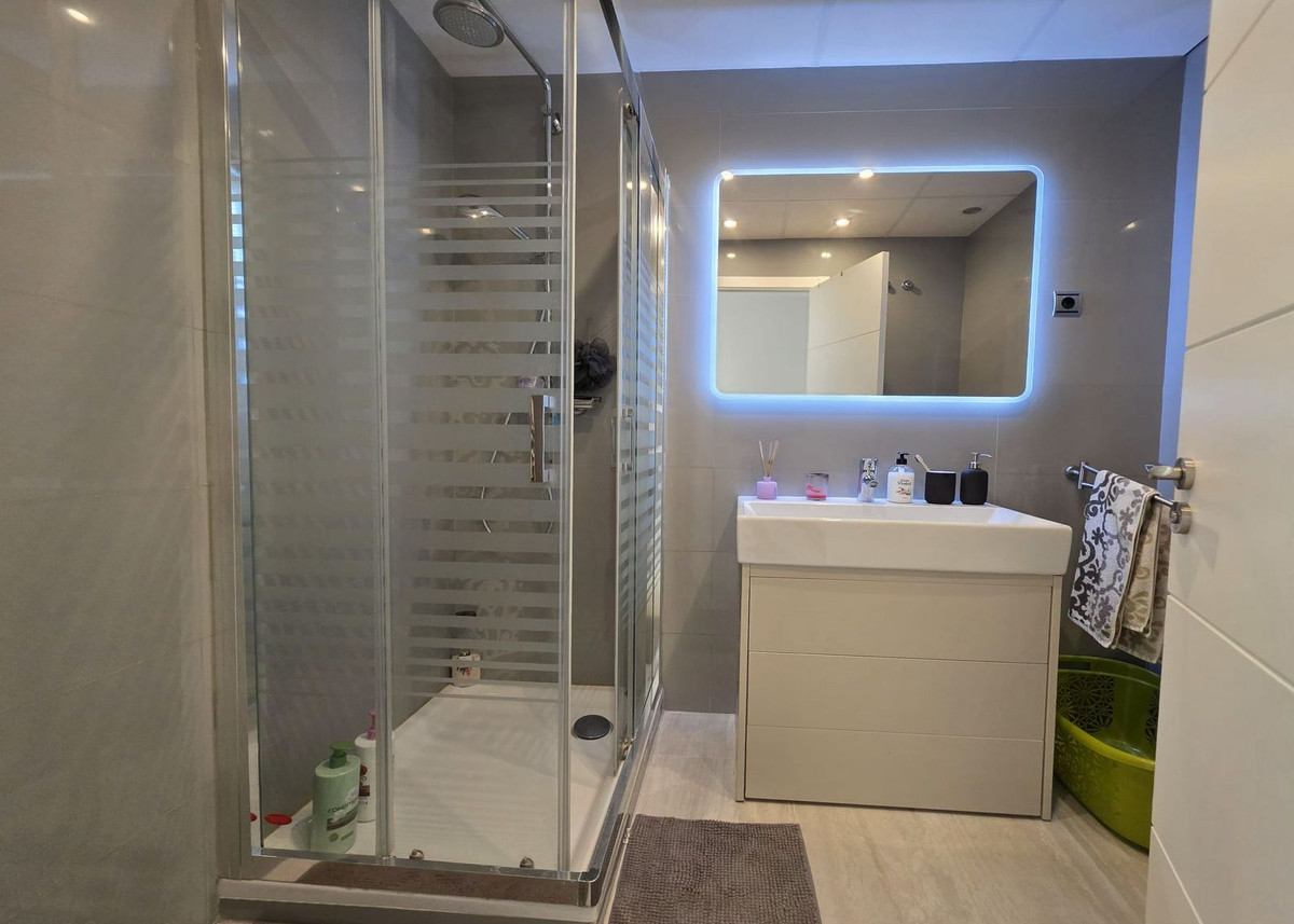 2 Bed Apartment for sale in Cerros Del Aguila Costa Del Sol, Málaga, Spain
