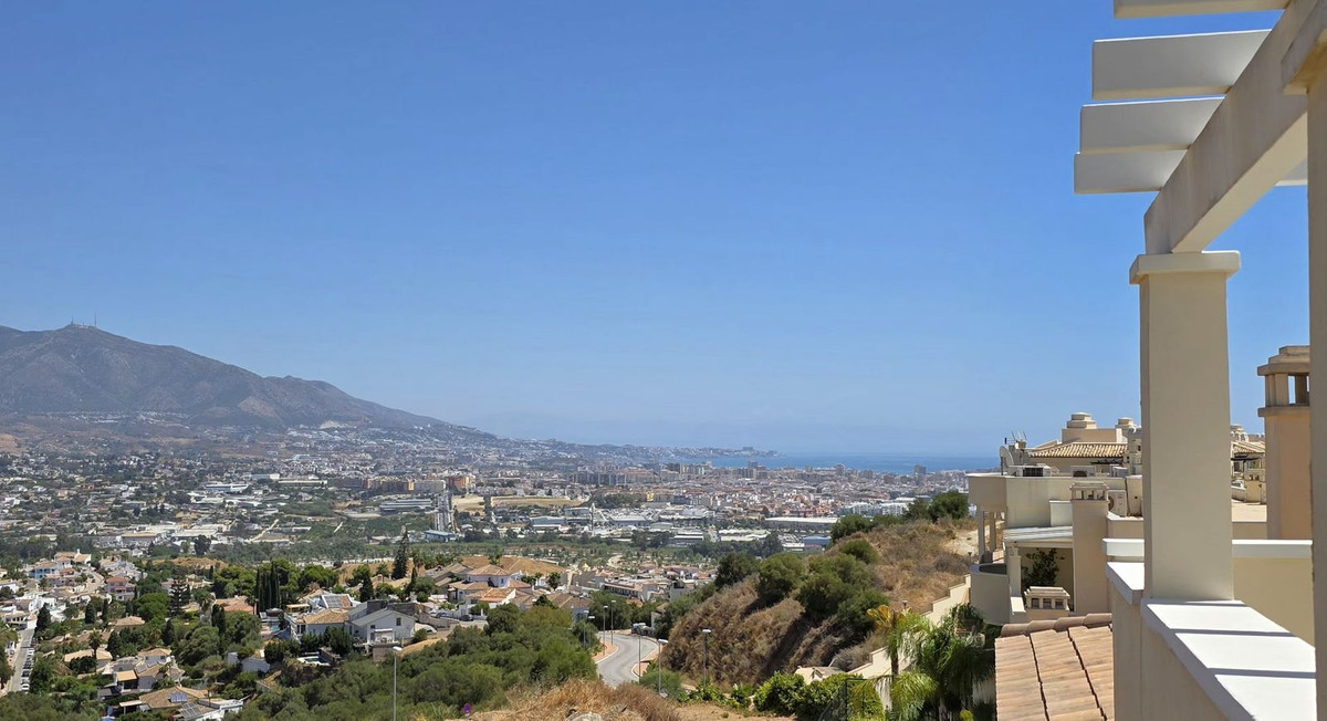 2 Bed Apartment for sale in Cerros Del Aguila Costa Del Sol, Málaga, Spain