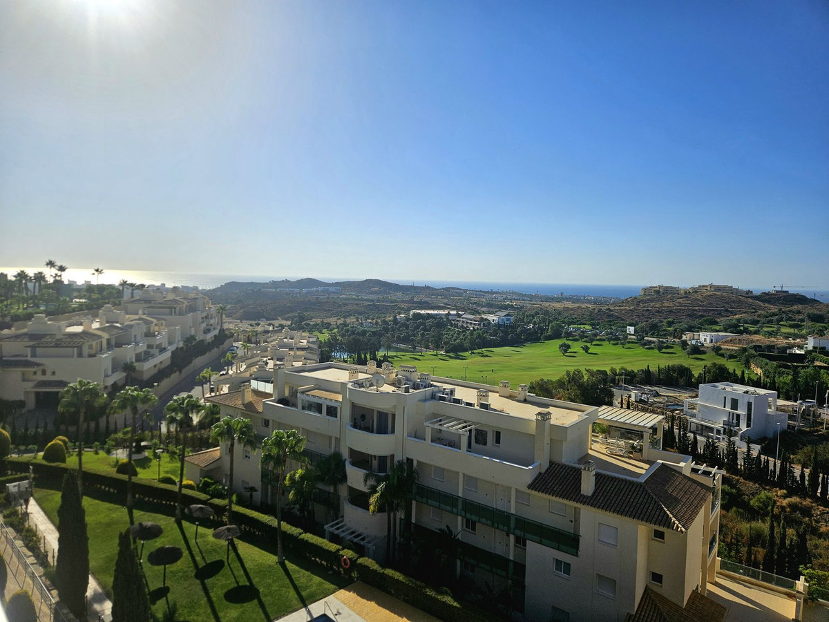 2 Bed Apartment for sale in Cerros Del Aguila Costa Del Sol, Málaga, Spain