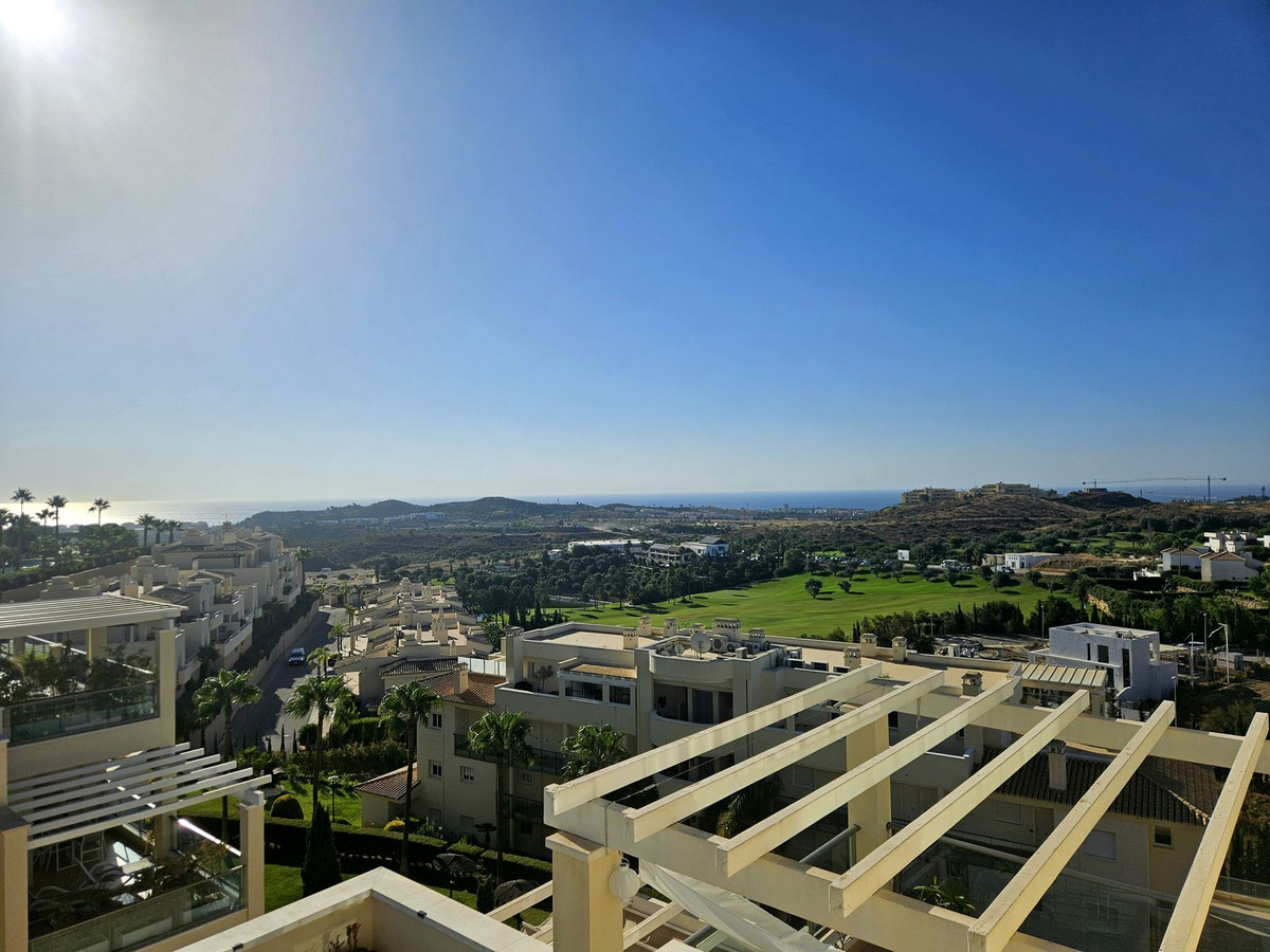 2 Bed Apartment for sale in Cerros Del Aguila Costa Del Sol, Málaga, Spain