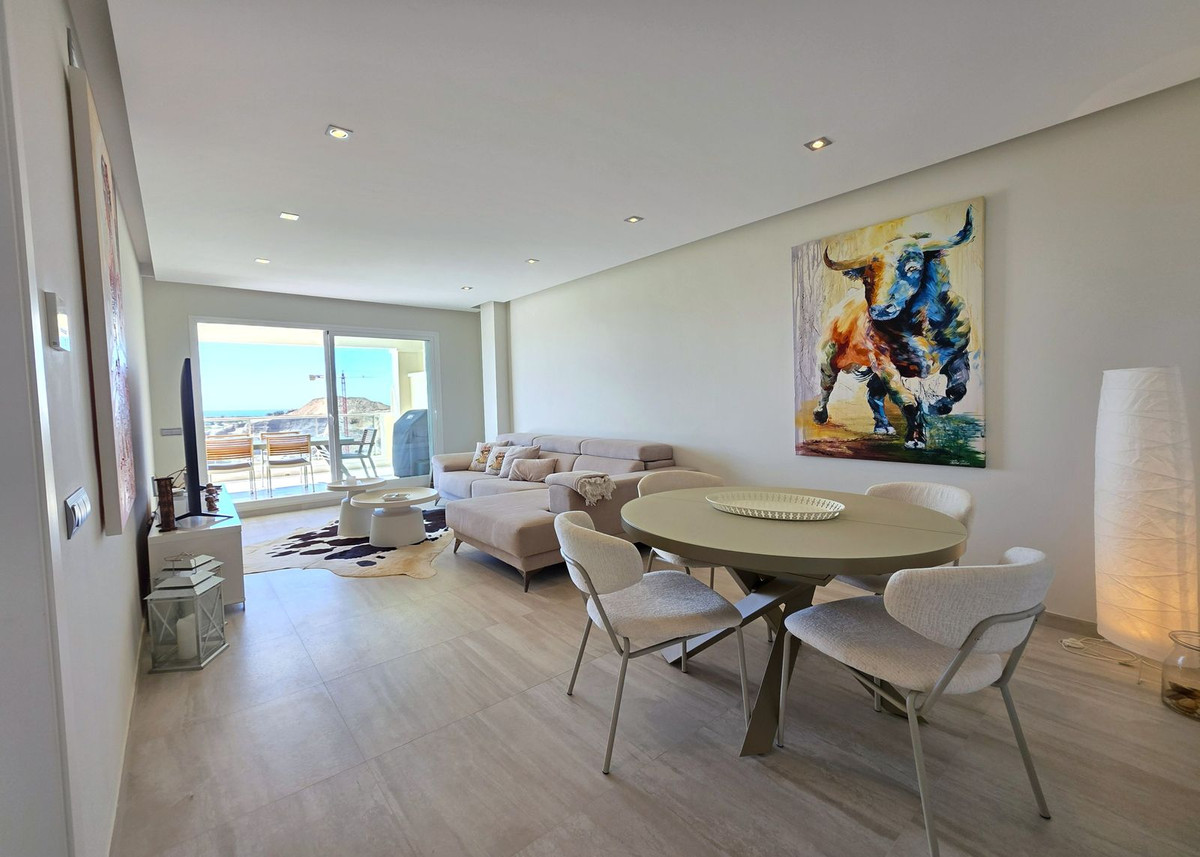 2 Bed Apartment for sale in Cerros Del Aguila Costa Del Sol, Málaga, Spain