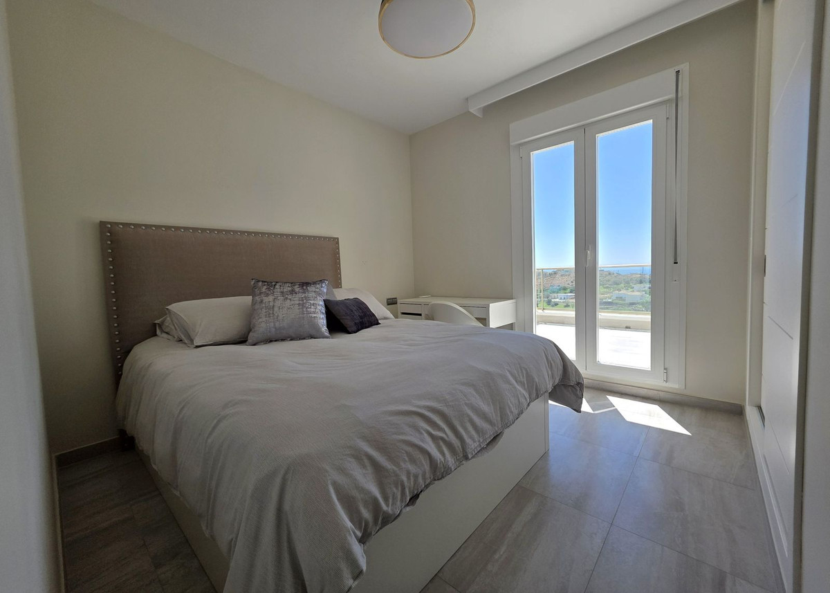 2 Bed Apartment for sale in Cerros Del Aguila Costa Del Sol, Málaga, Spain