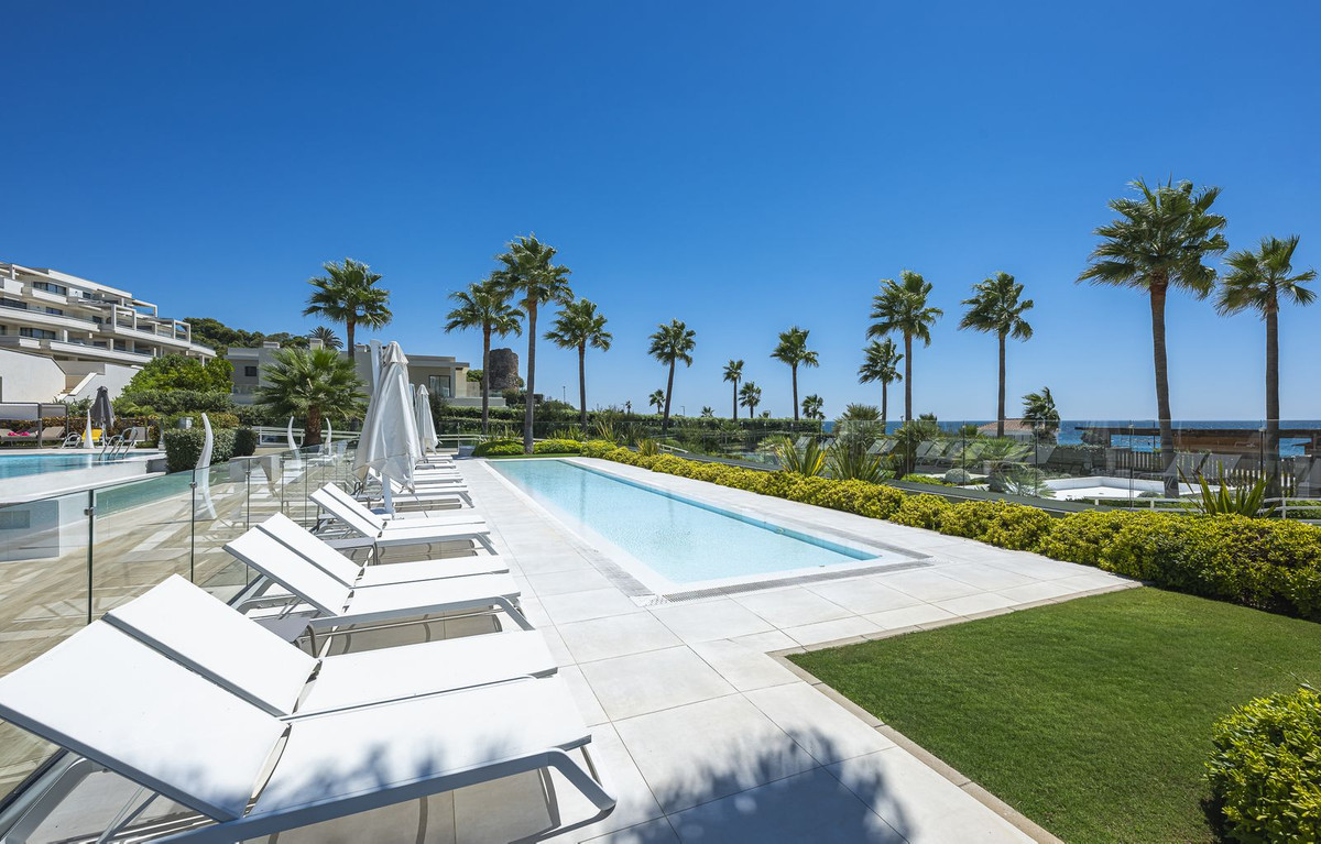 2 Bed Apartment for sale in New Golden Mile Costa Del Sol, Málaga, Spain