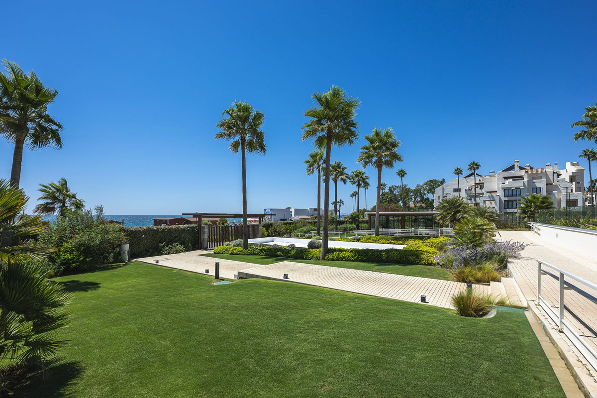 2 Bed Apartment for sale in New Golden Mile Costa Del Sol, Málaga, Spain