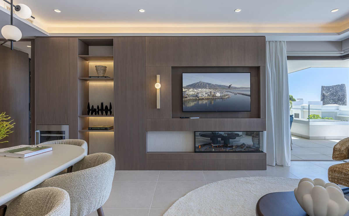 2 Bed Apartment for sale in New Golden Mile Costa Del Sol, Málaga, Spain