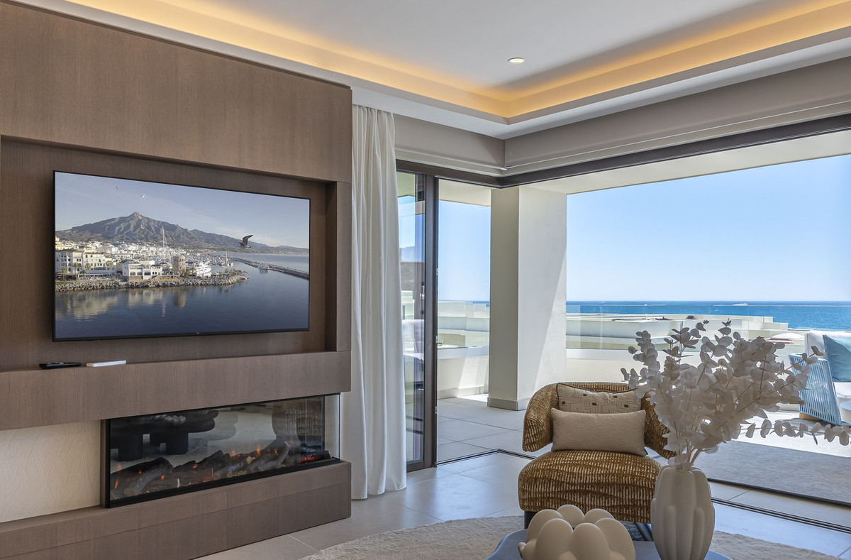 2 Bed Apartment for sale in New Golden Mile Costa Del Sol, Málaga, Spain
