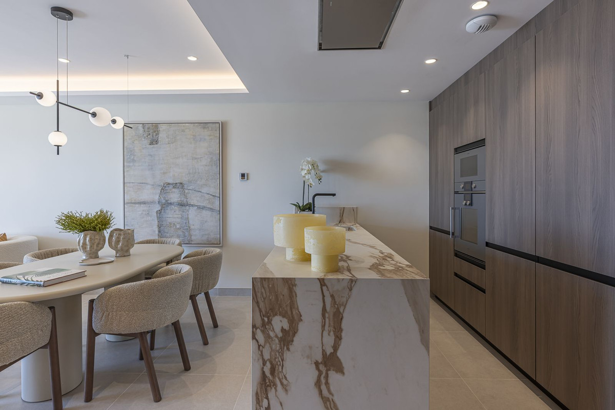 2 Bed Apartment for sale in New Golden Mile Costa Del Sol, Málaga, Spain