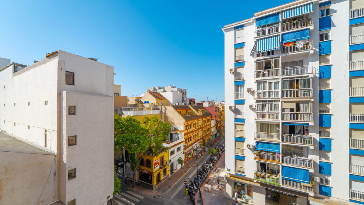 Se vende Apartamento Planta Media de 3 dormitorios en Costa Del Sol, Málaga, España