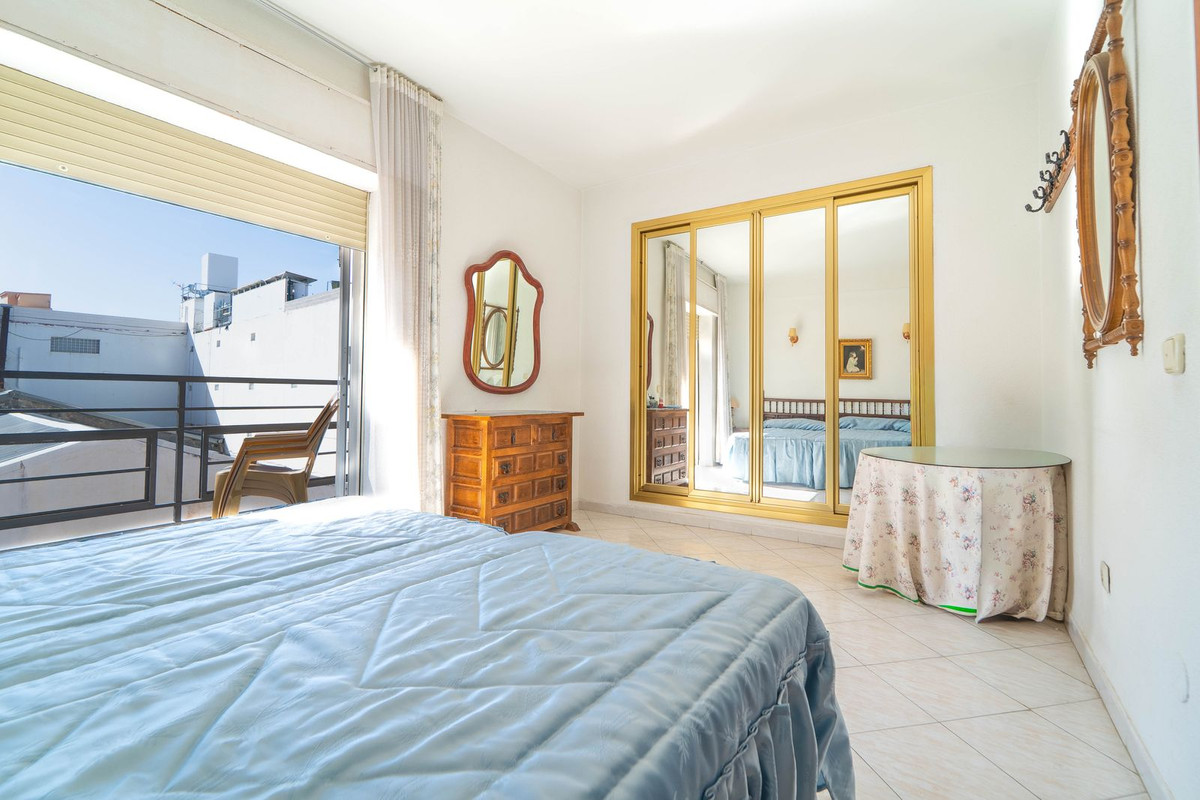 Se vende Apartamento Planta Media de 3 dormitorios en Costa Del Sol, Málaga, España