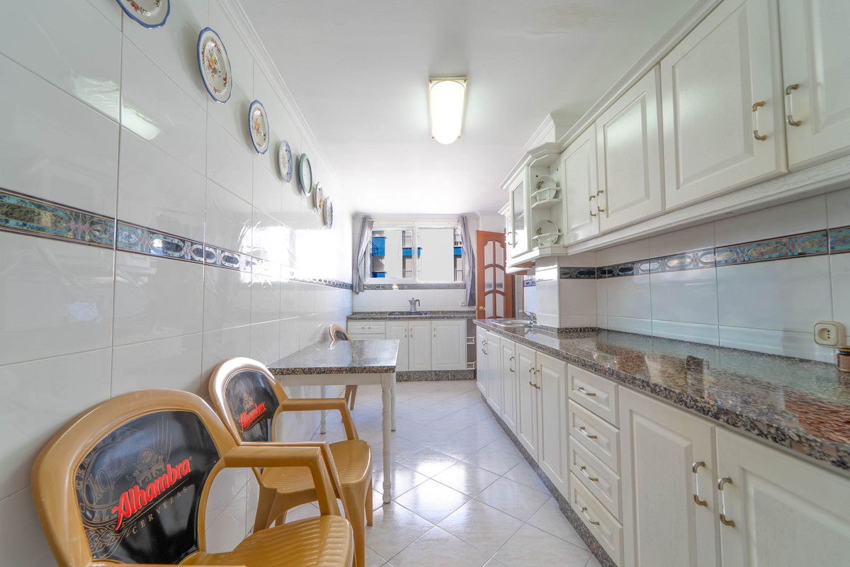 Se vende Apartamento Planta Media de 3 dormitorios en Costa Del Sol, Málaga, España
