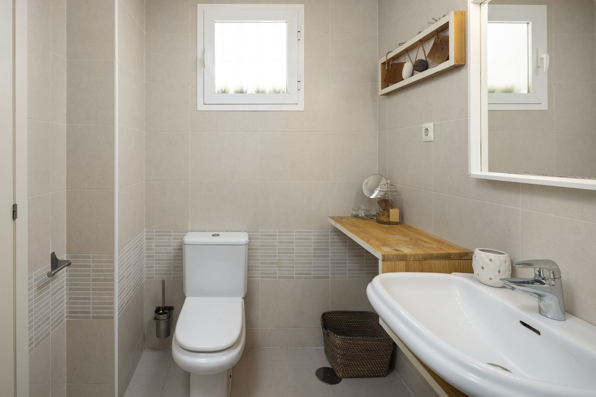 Se vende Apartamento Planta Baja de 2 dormitorios en Costa Del Sol, Málaga, España