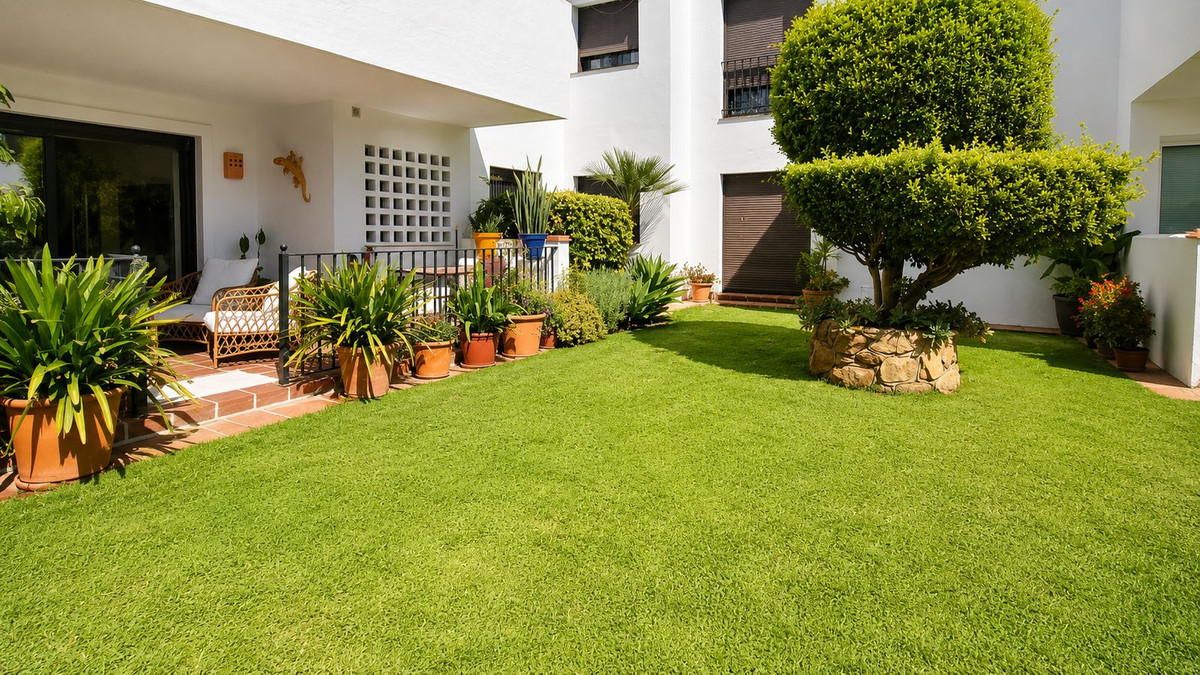 2 Bed Apartment for sale in La Alcaidesa Costa Del Sol, Cádiz, Spain