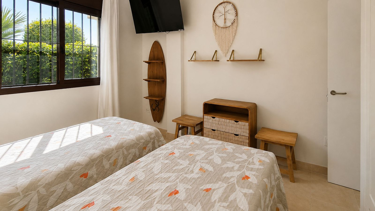 2 Bed Apartment for sale in La Alcaidesa Costa Del Sol, Cádiz, Spain